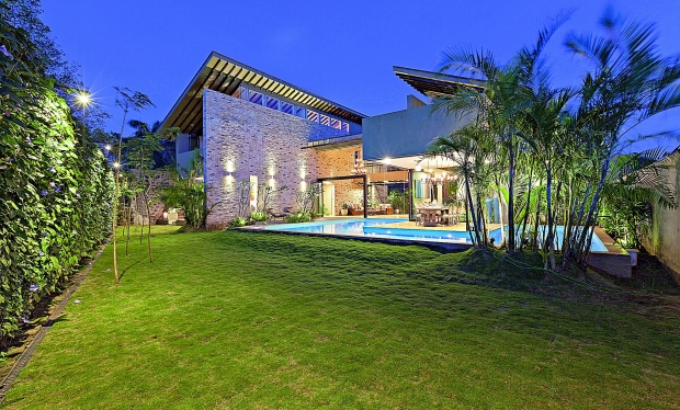 LANDSCAPE & MOOD LIGHTING - EVERY ROOM OPENS UP TO A PRIVATE OUTDOOR SPACE (TERRACE OR GARDEN) DISCOVERY VILLAS LANDSCAPE & MOOD LIGHTING - EVERY ROOM OPENS UP TO A PRIVATE OUTDOOR SPACE (TERRACE OR GARDEN) DISCOVERY VILLAS
